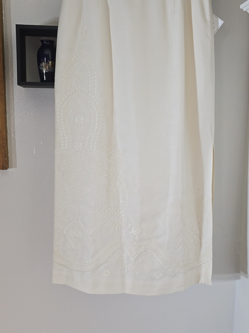 Talbots Cream Pure Silk Embroidered Pencil Skirt Size 10 NWT